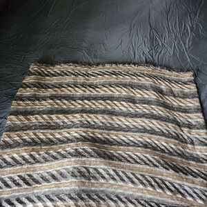 Source Unknown Elegant Striped Wrap